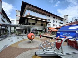 Bedok Reservoir Road (D16), Shop House #625899421